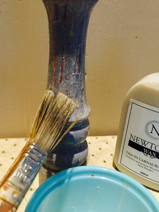 How to create the Vintage, chippy effect with Chalk finish paint.