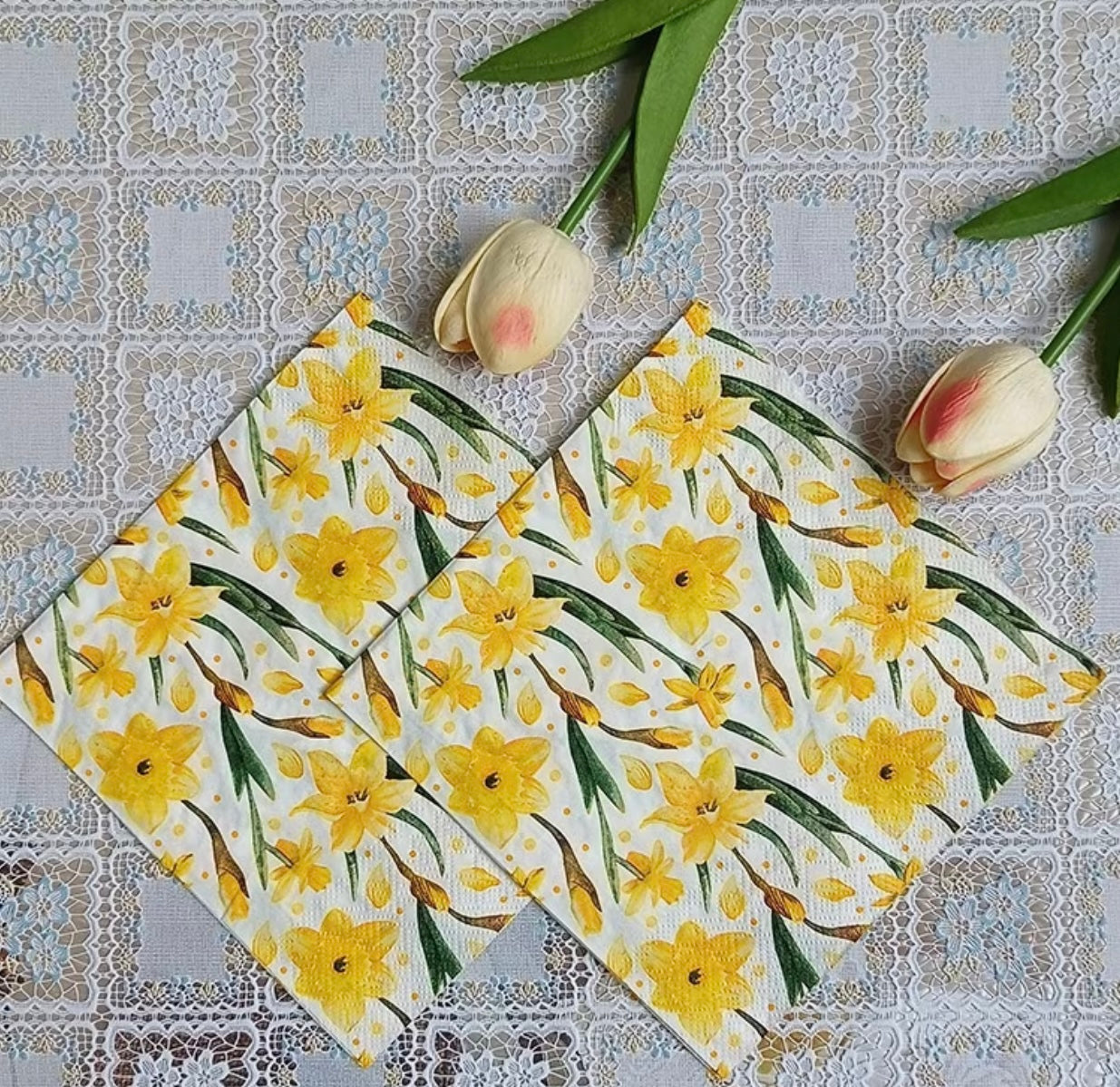Napkin-Daffodils