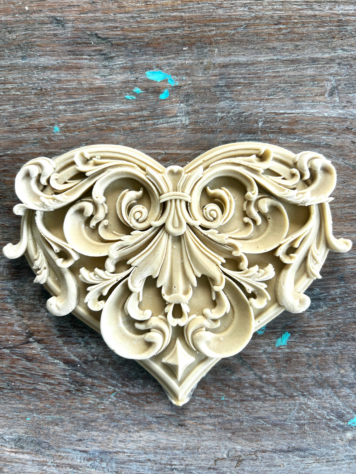 Magnolia flexible Moulding-Ornate Heart