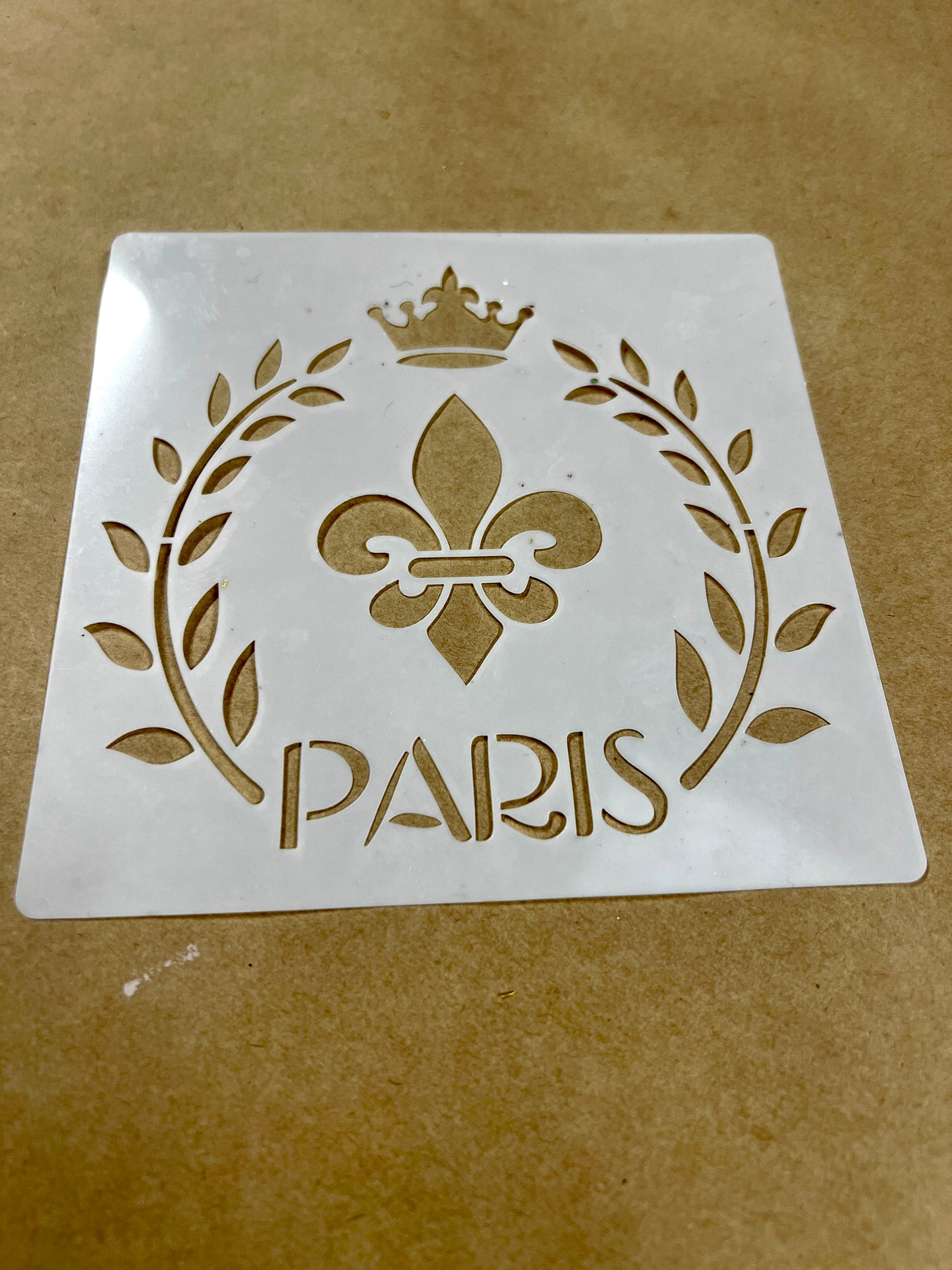 Stencil-Paris Wreath