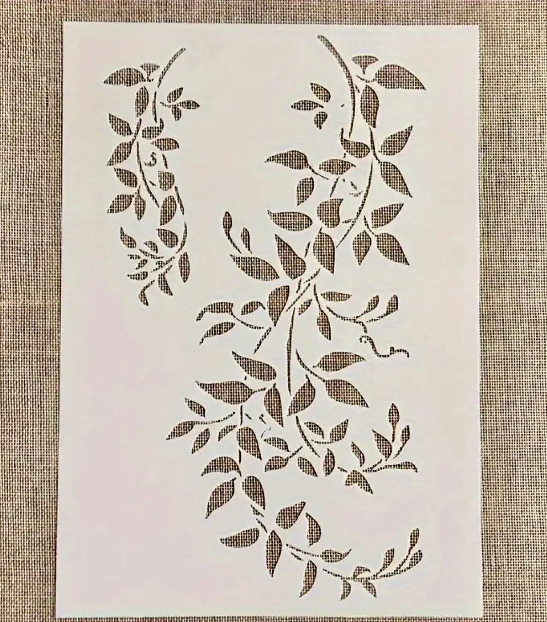 Stencil Flowing Leaf Vine Extra Lge