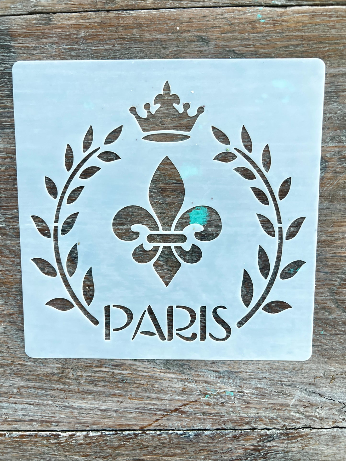 Stencil-Paris Wreath