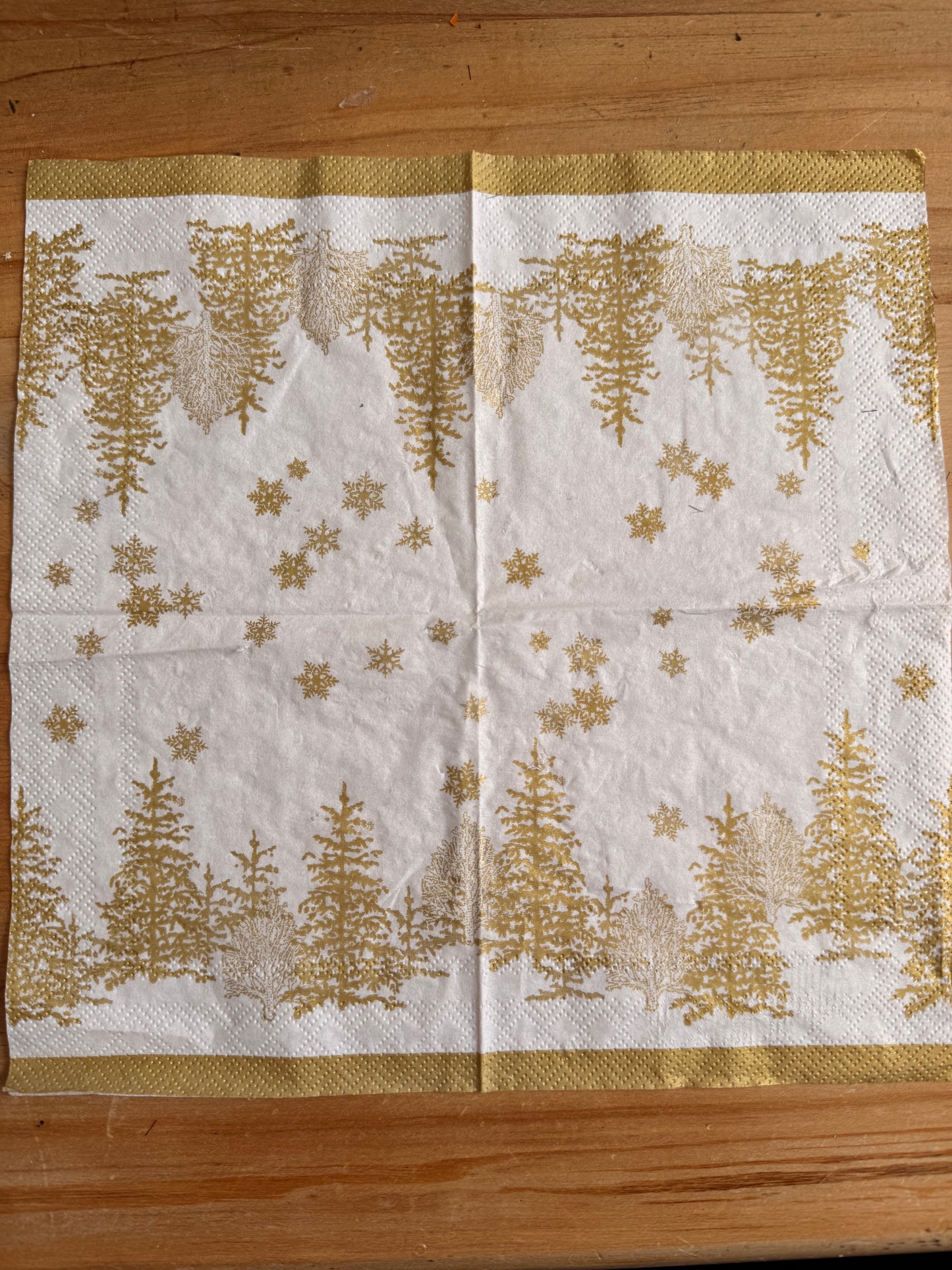 Napkin-Gold Xmas Trees