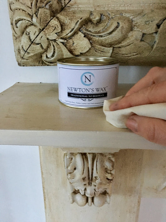 Newtons Traditional Beeswax sealer for Chalk Paint