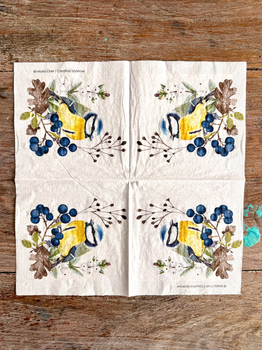 Designer Napkin-Bird in Nature