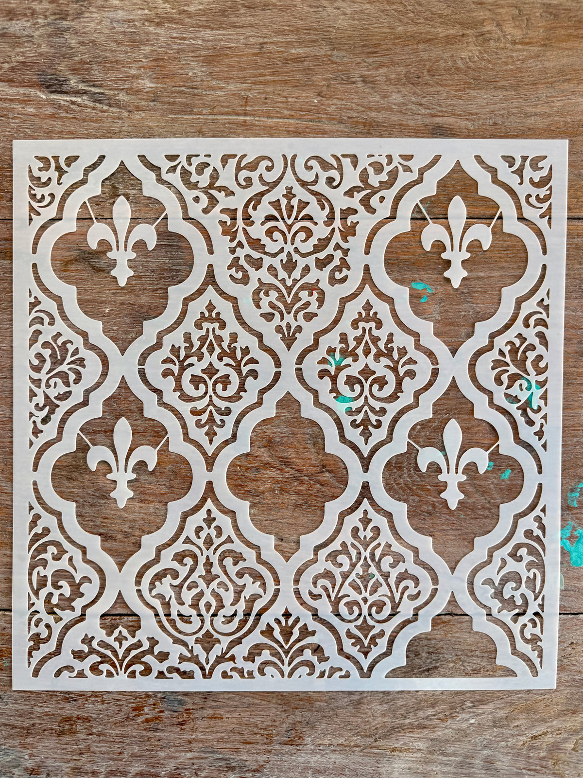 Stencil-Damask Fleur de Lis