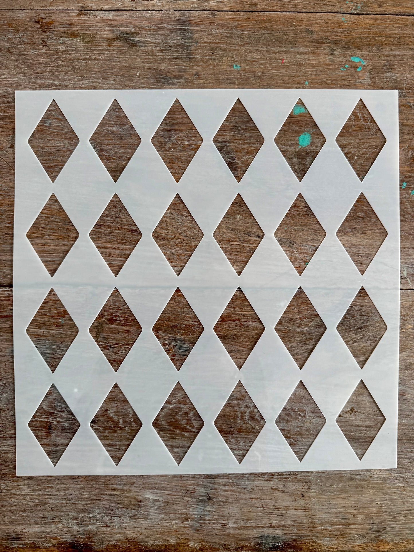Stencil-Diamonds-Large