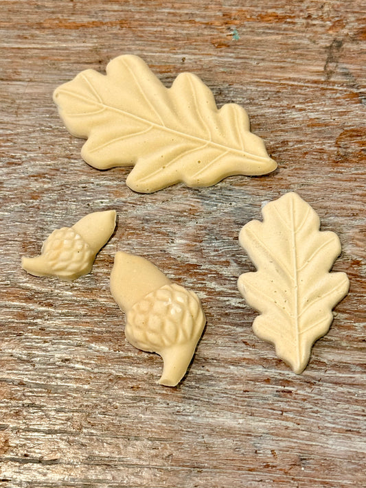 Magnolia Flexible Moulding- Acorn & Leaves